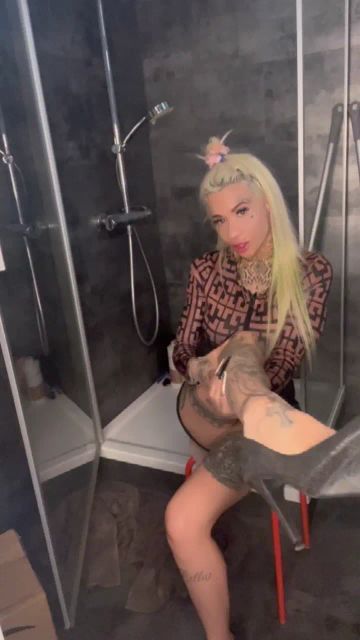 High heels fuck !!